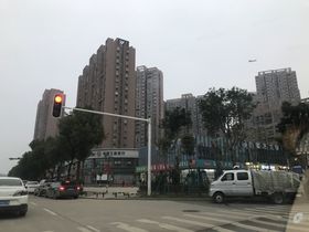 伟星光谷星悦广场